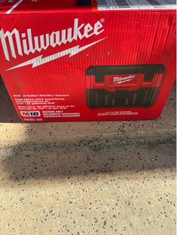 Milwaukee brand new M18 2 gallon wet/dry vacuum cleaner