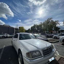 2000 Mercedes-Benz C-Class