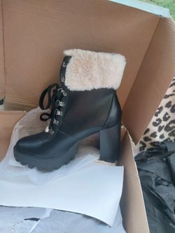 Boots Sz 10