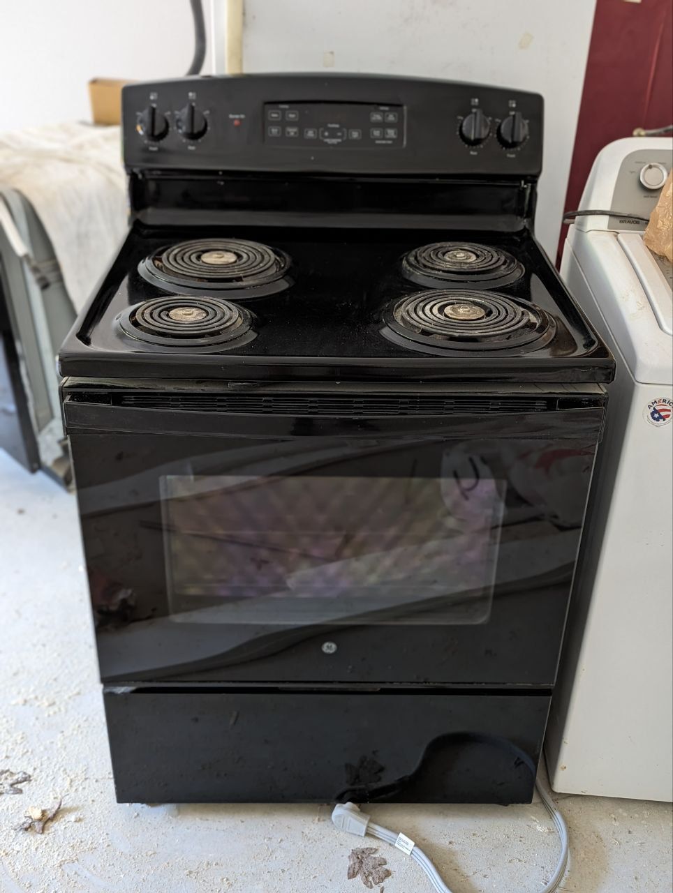 GE Electric stove/oven slide in unit