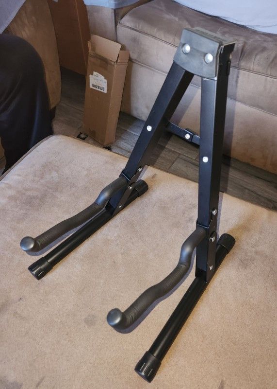 Guitar Stand 
