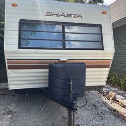 1984 Shasta 2600 Camper 