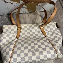  LOUIS VUITTON Damier