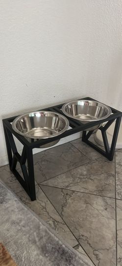 Metal Dog Feeder