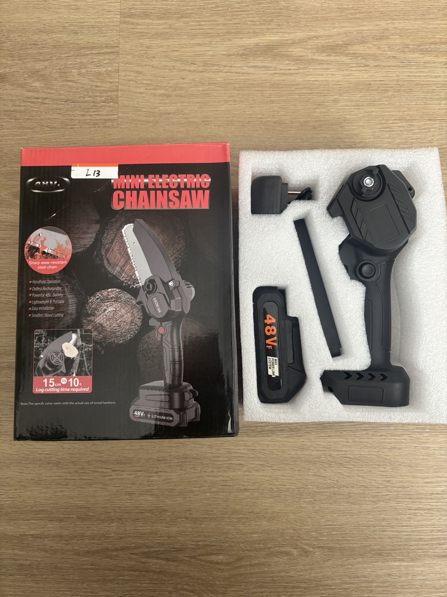 48V Mini Electric Chainsaw Cordless Handheld Pruning Saw Rechargeable Wood Cuter