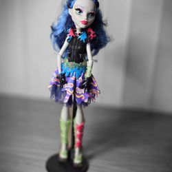 2008 Mattel Monster High Sweet Screams Ghoulia Yelps Doll 
