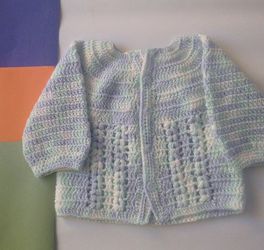 Vestido para bebé de 0 a 6 meses. Tejido a mano (algodón)