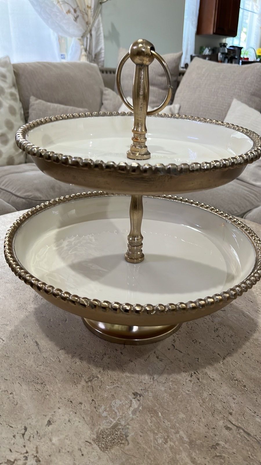 Cake stand 2 tier