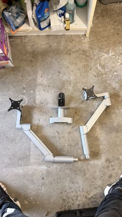 Monitors Desk Mount