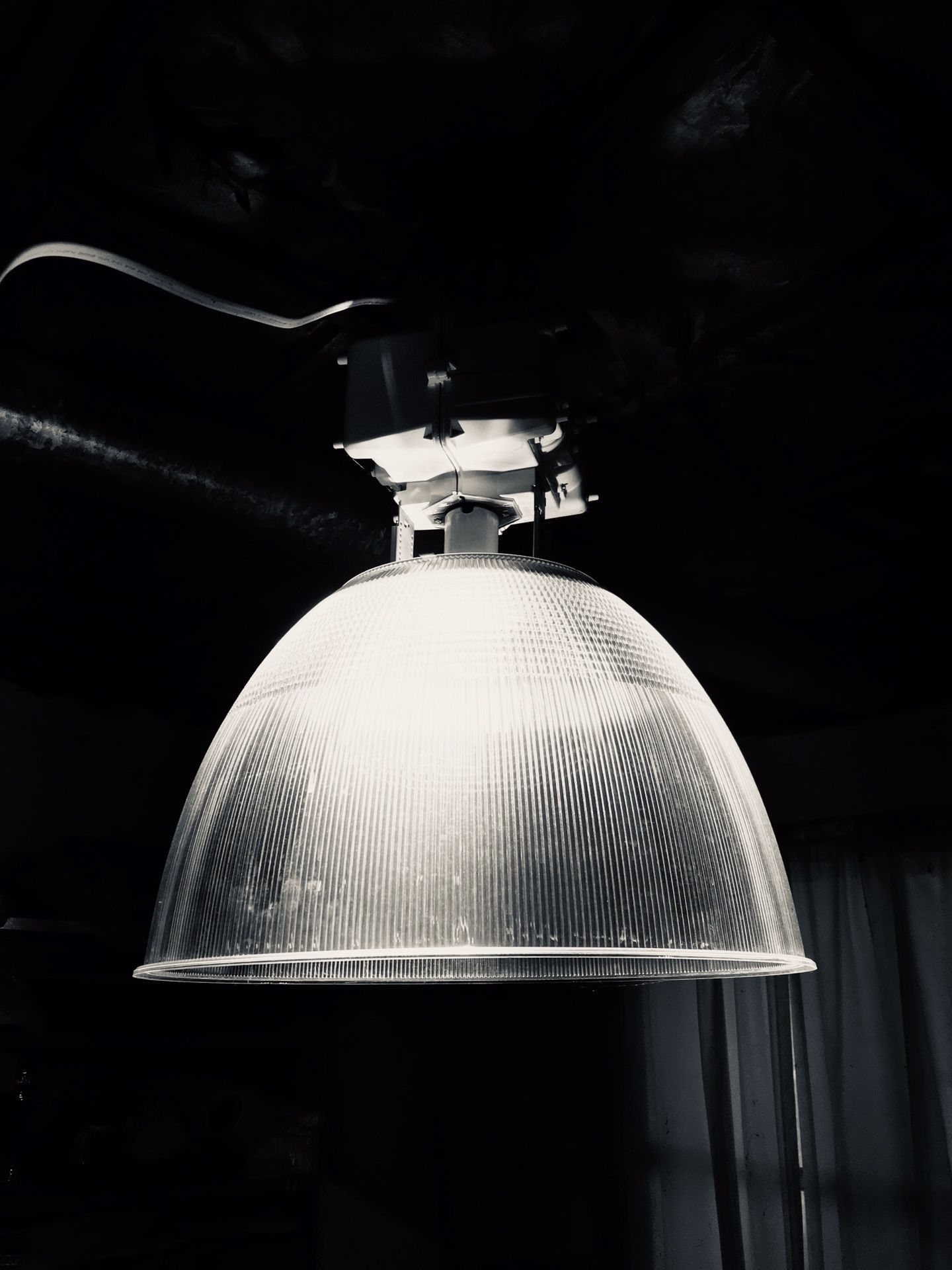 Two 400 W Metal Halide lighting fixtures & Bulbs