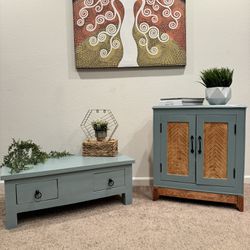 Small Coffee Table Side Table/ Nightstand 