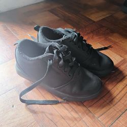 Black heeleys