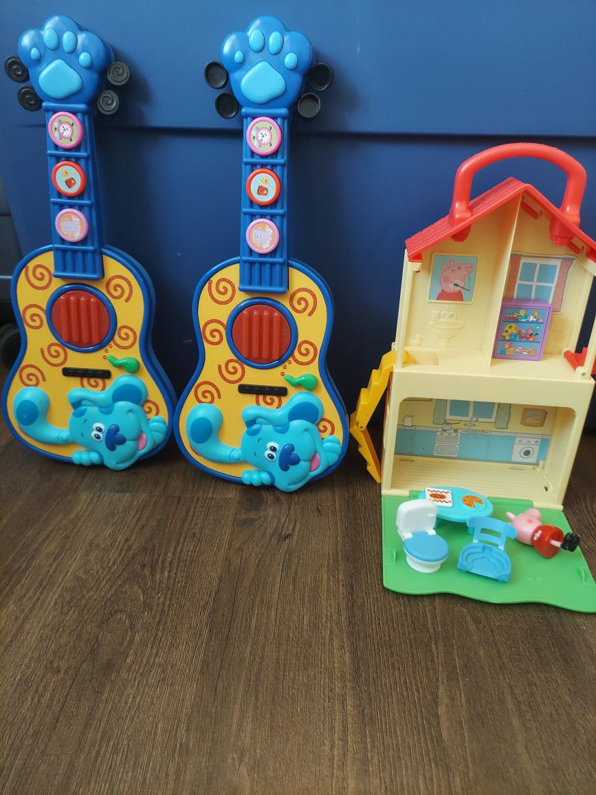 (2) Blue's Clues Guitar And Peppa Pig Pop N Play House