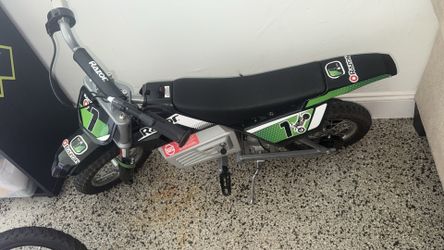 Moto razor