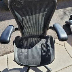 Herman Miller Aeron Office Desk Chairs