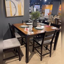 Beautiful 5 pc counter height dining table set