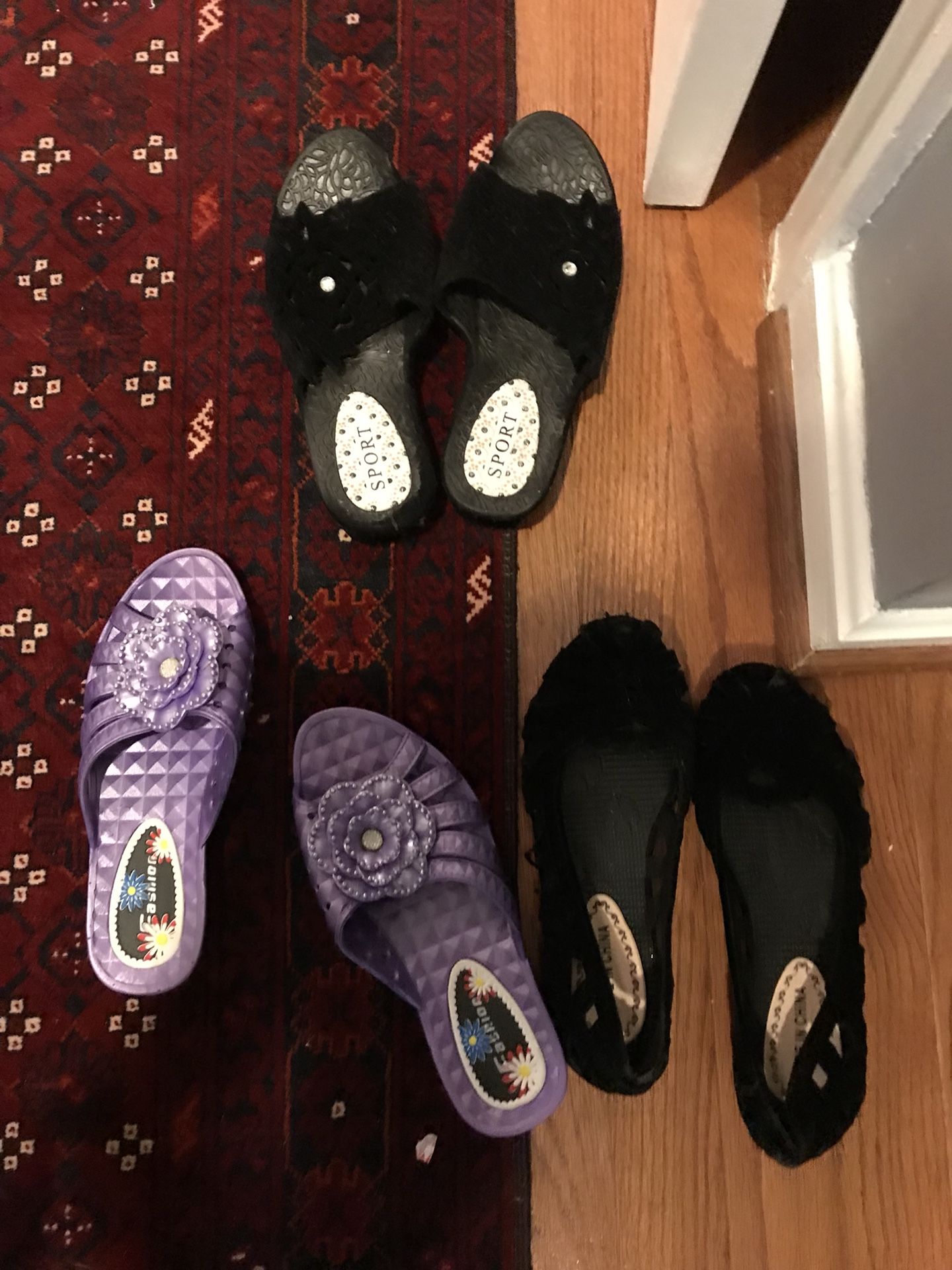 Nice beach shoes and never used $3 each