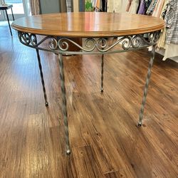 Display/dining table