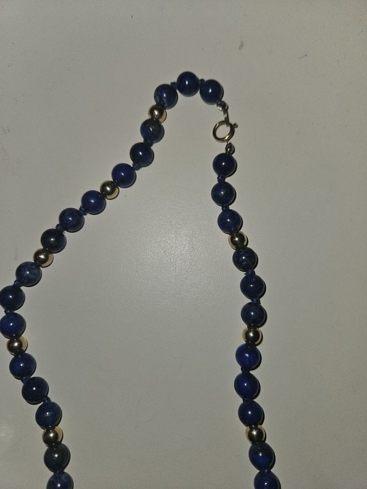 Vintage 14k Lapis Bead Necklace W/ Soild 14k Gold Beads.