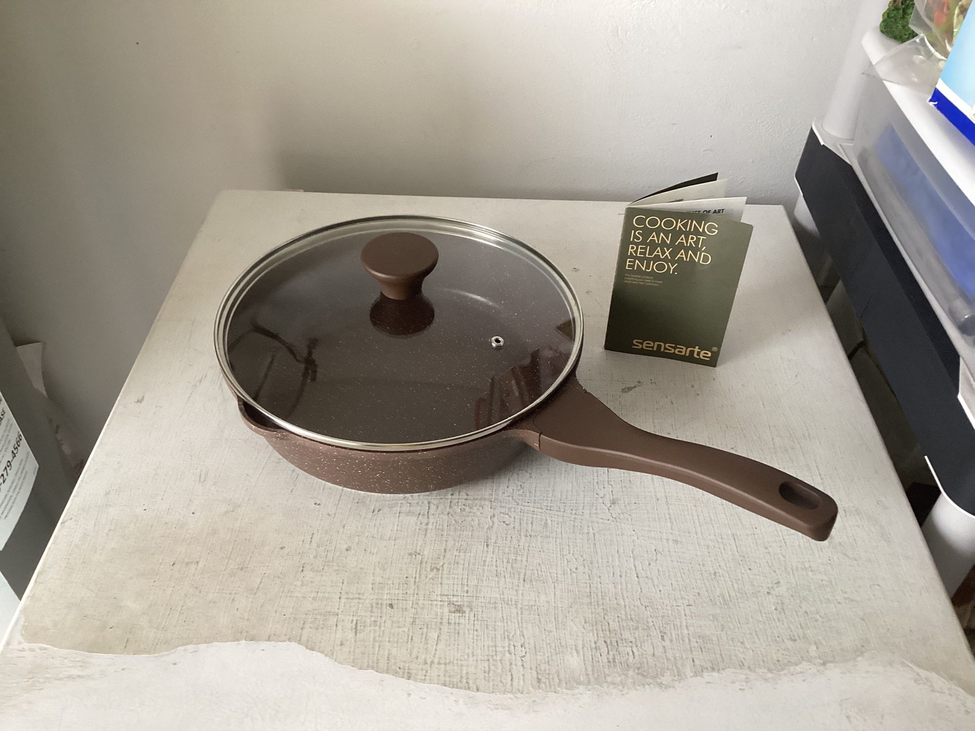 Brand New Sensarte Non-stick 10 Inch Deep Fry Pan with Glass Cover