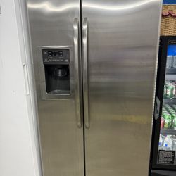Refrigerator/ Freezer 