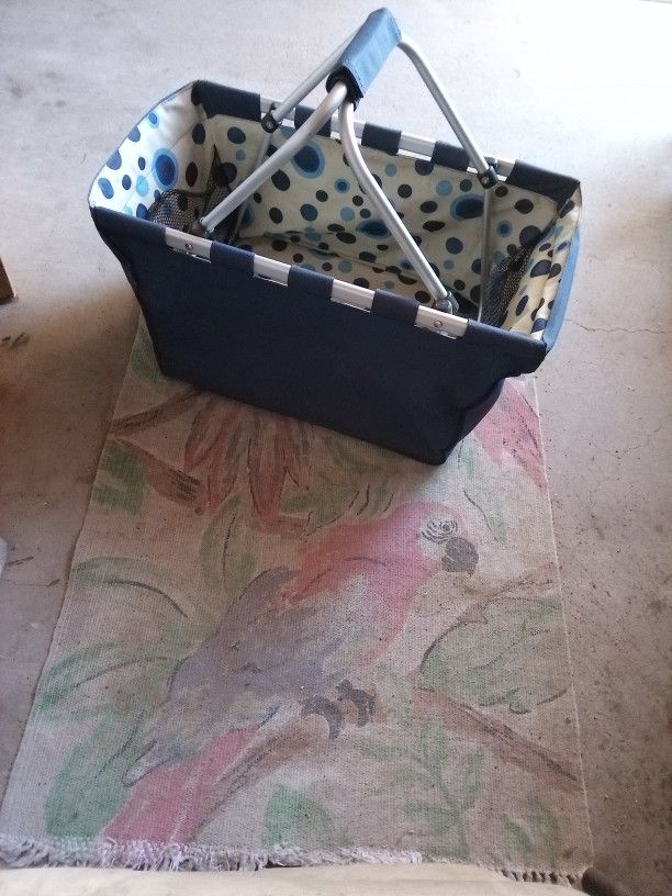 Shopping LOr Picnic Basket With Inside Mesh Pockets