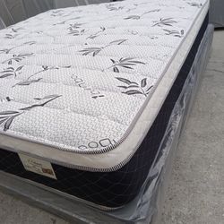 New Pillow top mattresses Colchones nuevos pillow top Queen size $150 - $210 With Box Spring Full size $140 - $200 With Box Spring Twin size $1