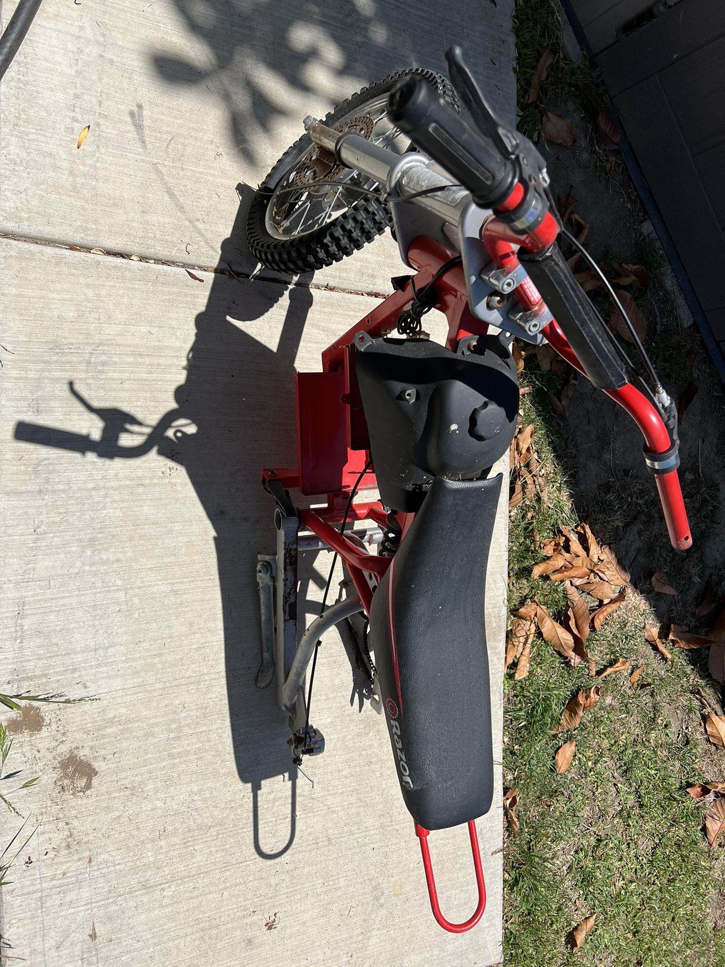 Razor Mx500 Frame Dirt Bike for Sale in Huntington Beach, CA OfferUp