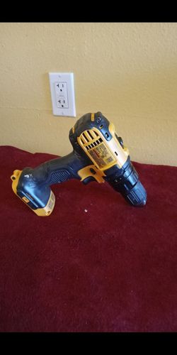 DeWalt DW780 20V 1/2 in   cordless drill driver