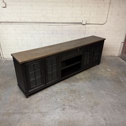 Delivery Is Available Open Box Never used Luxury Aspenhome Media TV Console – Solid Wood Entertainment Center $690 OBO! 