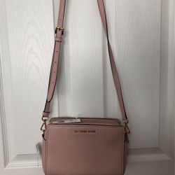 Michael Kors Bristol Messenger Leather