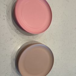 Plastic Plates Pink And Beige 