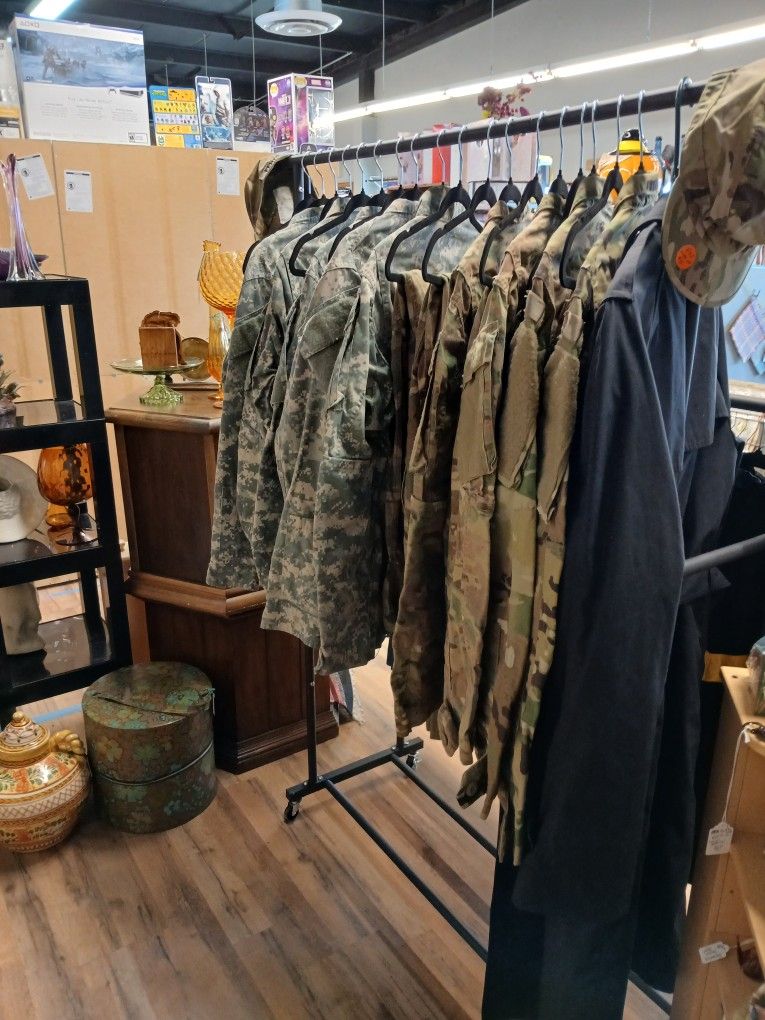Military Vintage Clothing, Antiques,Glassware, Furniture, Toys, Christmas 🎄
