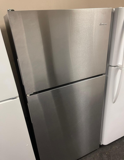 Amana Top Freezer Fridge – Stainless, Clean, Ready to Go