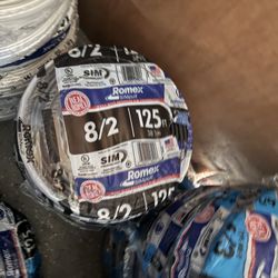 romex 8/2 125ft 200$