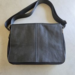 Boconi Nashville Messenger Bag