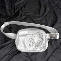 new lululemon mercari belt bag limited