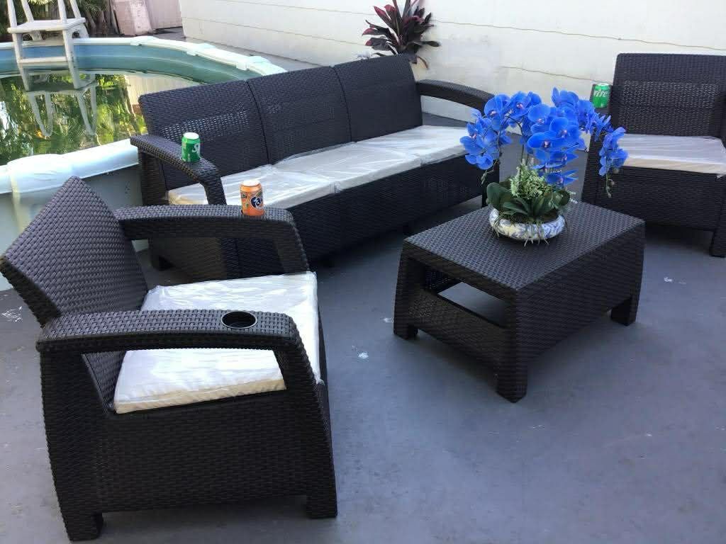 Brand New Large 5 Piece OutDoor Patio Set