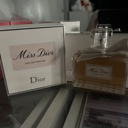 Miss Dior perfume