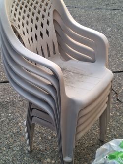 5 outdoor chairs