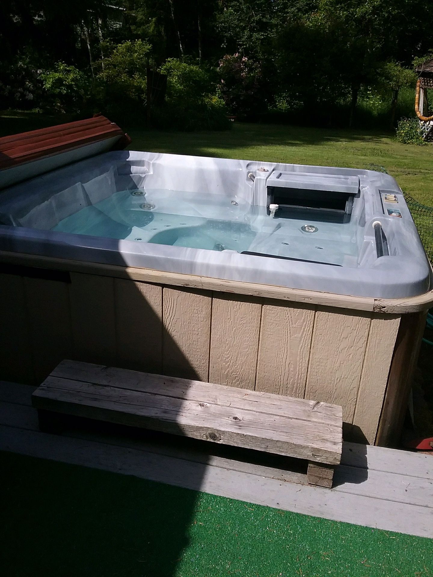 Sundance hot tub free was working last year but needs electrical connector fixed to work