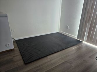 Black Foam Interlocking Floor Mat Set
