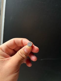 10k diamond earrings