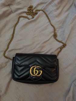 GUCCI GG Marmont Supermin Heart Chain Bag
