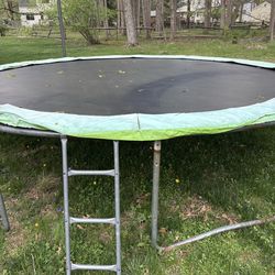14 ft trampoline