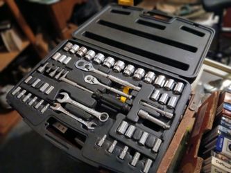 57 PIECE STANLEY SOCKET SET