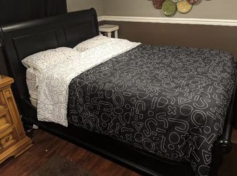 Queen Size Bed