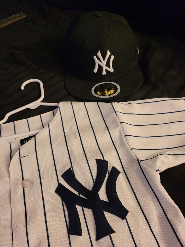 New York Yankees Babe Ruth Kids Size Small Jersey for Sale in Stockton, CA  - OfferUp