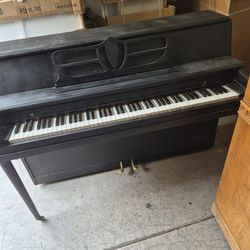 GRINNAL PIANO FREE DELIVERY 