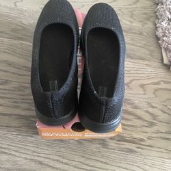 Women Shoes Skechers Size 6.5 Like New